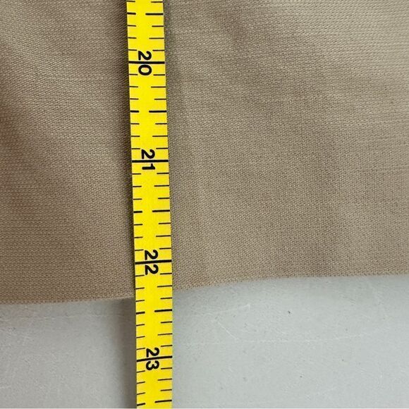 Hugo Boss khaki skirt zipper on the side, slit in the front size 2 - Picture 6 of 7